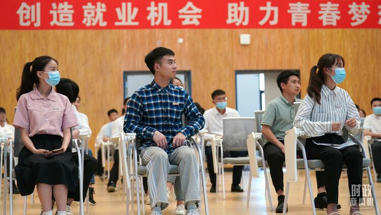 時政新聞眼丨踏訪萬里長江第一城，習(xí)近平調(diào)研這些重要命題