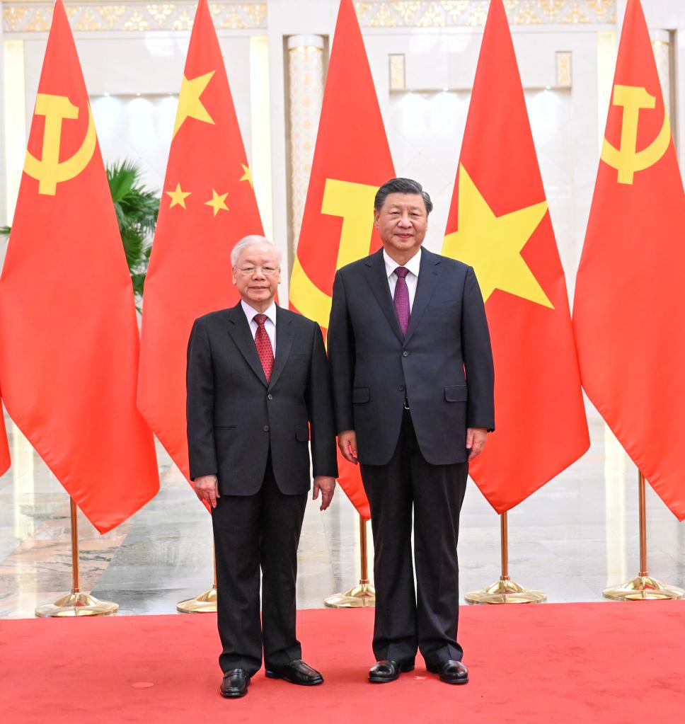 10月31日,中共中央總書記、國(guó)家主席習(xí)近平在北京人民大會(huì)堂同越共中央總書記阮富仲舉行會(huì)談。 10月31日,中共中央總書記、國(guó)家主席習(xí)近平在北京人民大會(huì)堂同越共中央總書記阮富仲舉行會(huì)談。
