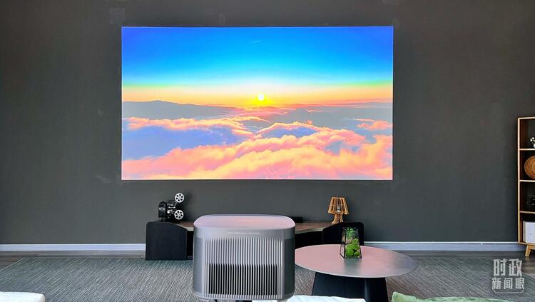 時政新聞眼丨踏訪萬里長江第一城，習(xí)近平調(diào)研這些重要命題