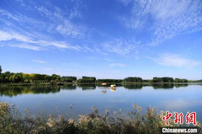 圖為2020年9月,甘肅張掖市甘州區(qū)蘆水灣生態(tài)景區(qū)。 楊艷敏 攝 圖為2020年9月,甘肅張掖市甘州區(qū)蘆水灣生態(tài)景區(qū)?!钇G敏 攝