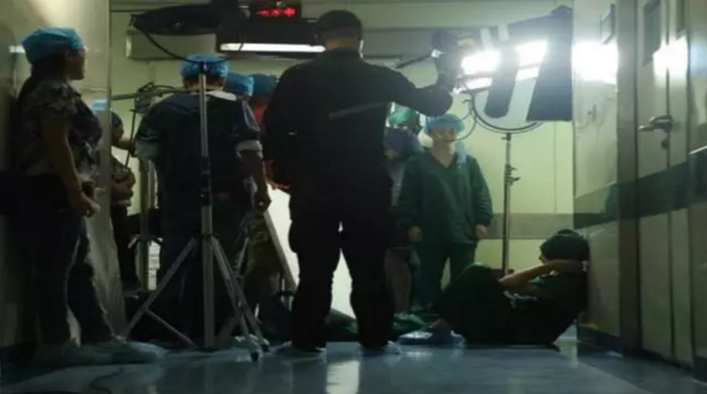 中國(guó)共產(chǎn)黨竟然打廣告了!帶你走進(jìn)幕后故事