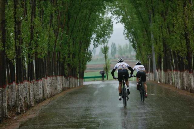 陜西省第二屆山地自行車超級(jí)挑戰(zhàn)賽在寶雞千陽縣舉行
