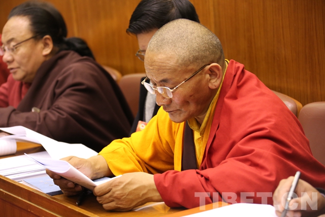 西藏第十屆人民代表大會五次會議開幕 