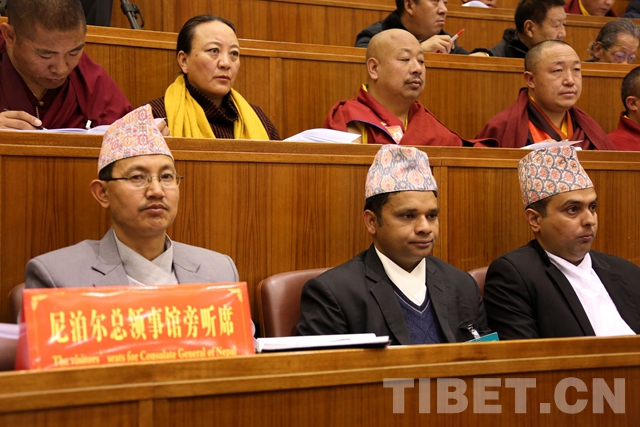 西藏第十屆人民代表大會五次會議開幕 