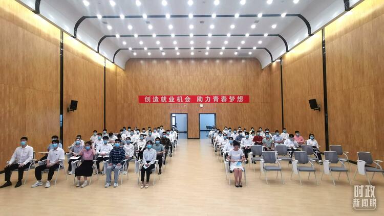 時政新聞眼丨踏訪萬里長江第一城，習(xí)近平調(diào)研這些重要命題