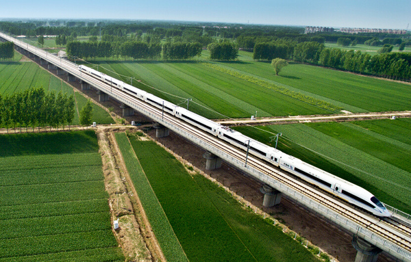 陜西：高鐵線路拓展讓中秋出游更“多彩”