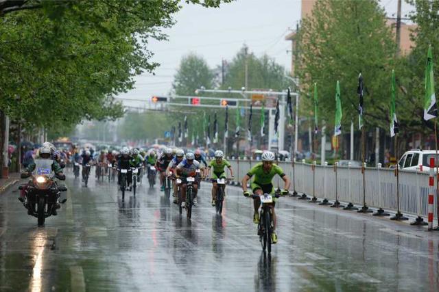 陜西省第二屆山地自行車超級(jí)挑戰(zhàn)賽在寶雞千陽縣舉行