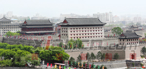 4月27日,修葺一新的南門箭樓全新亮相